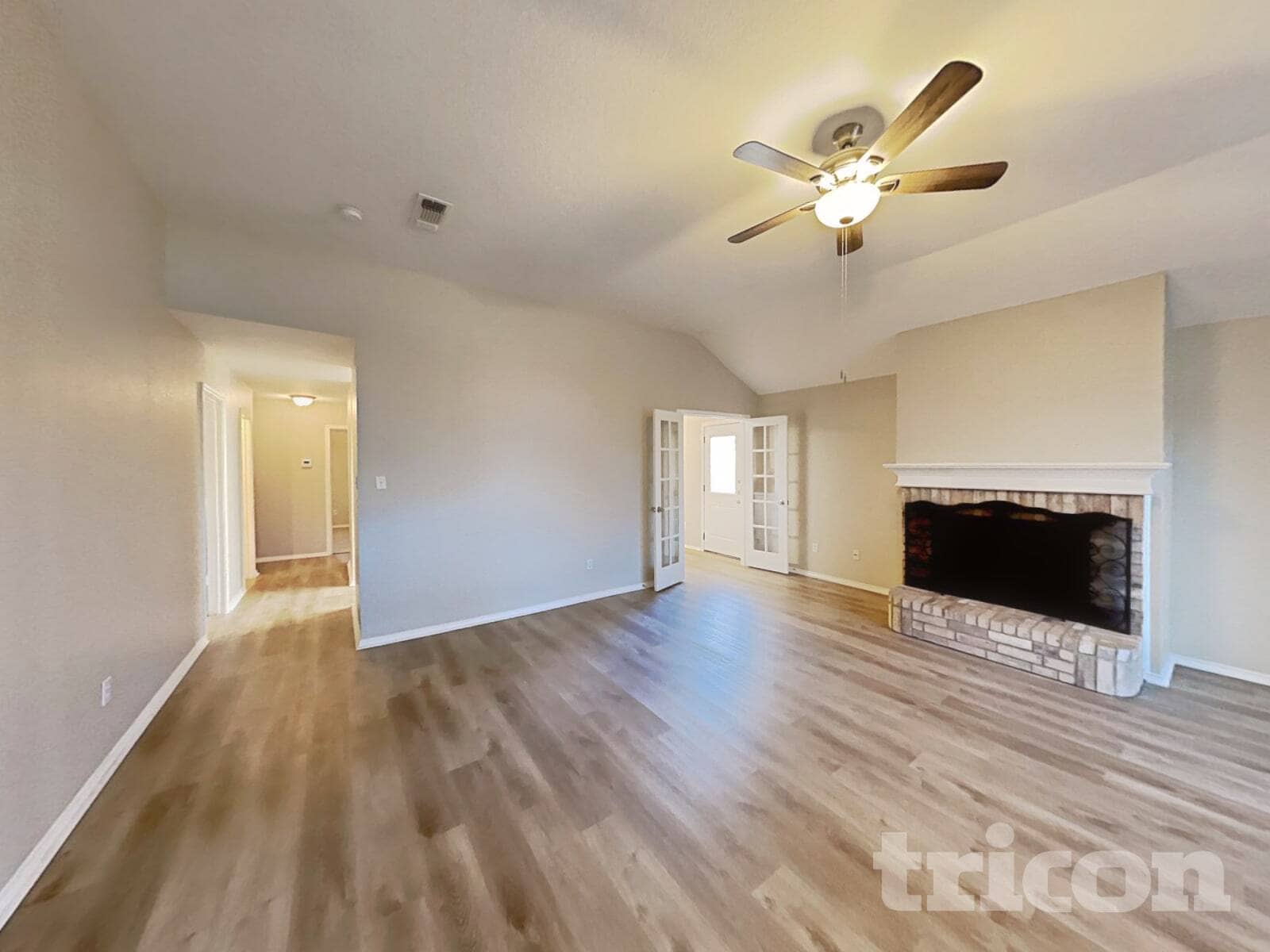 Building Photo - 3005 Scenic Glen Dr