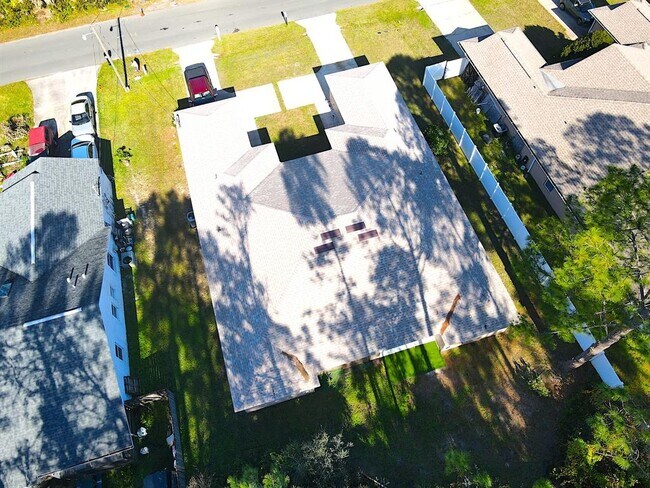 Building Photo - 20 Plateau Ln