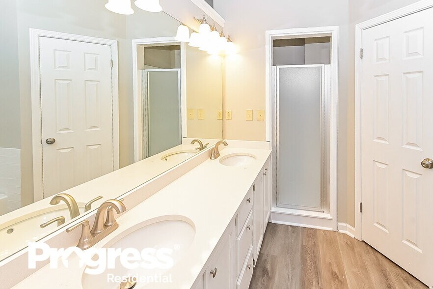 Building Photo - 4760 Harvest Knoll Cove N