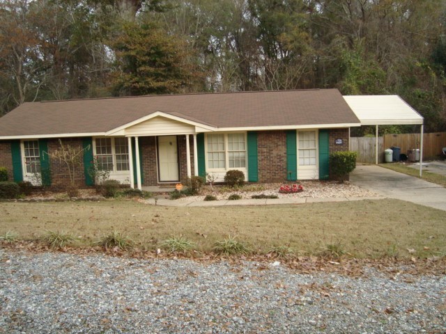 Building Photo - Brick 3bedroom/2bathroom home