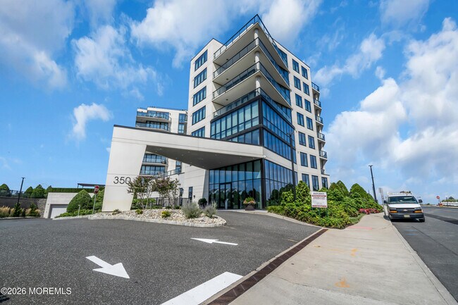 Building Photo - 350 Ocean Blvd N