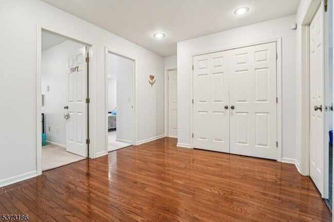 Building Photo - 22 Pebble Beach Dr