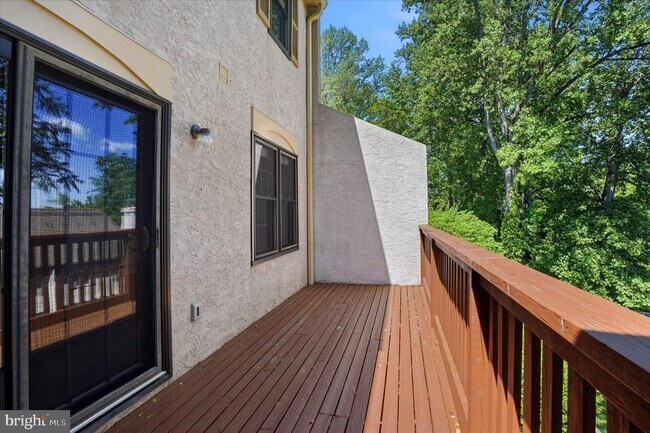 Building Photo - 706 Andover Ct