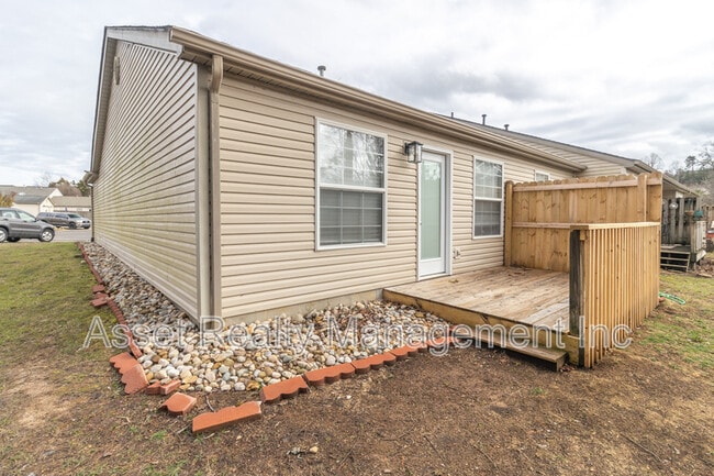 Building Photo - 10432 Fantasy Way