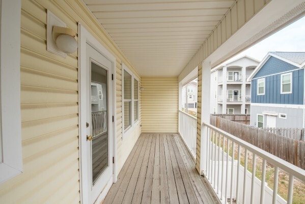 Building Photo - 15110 Leeward Dr