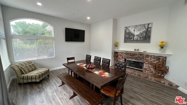 Building Photo - 29934 Triunfo Dr