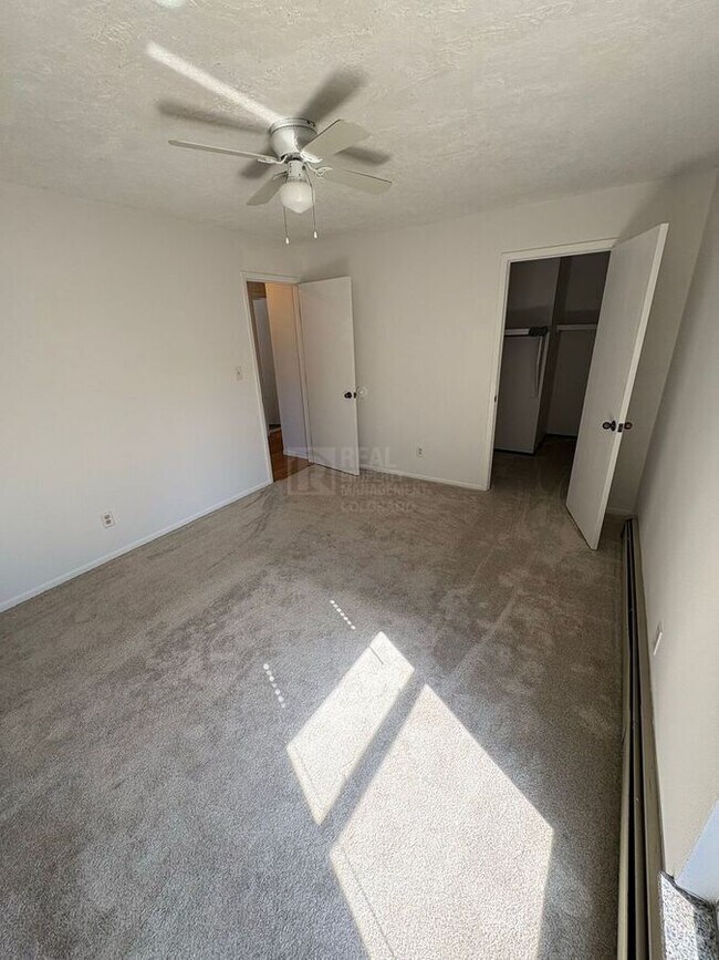 Building Photo - 1706 E 17th St