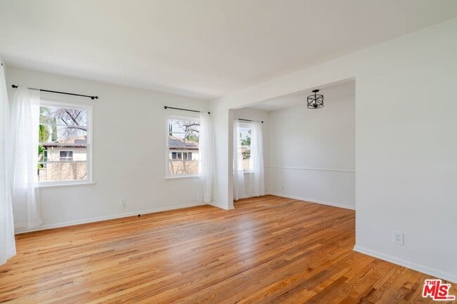 Building Photo - 4950 Newcastle Ave