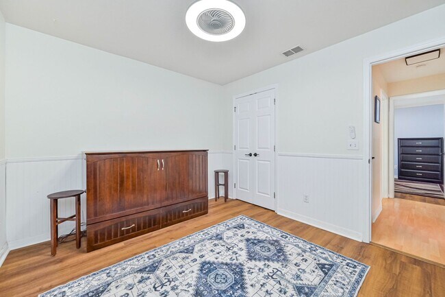 Building Photo - AVAILABLE June 1 - Single Family Pool Home in the Heart of Three Oaks