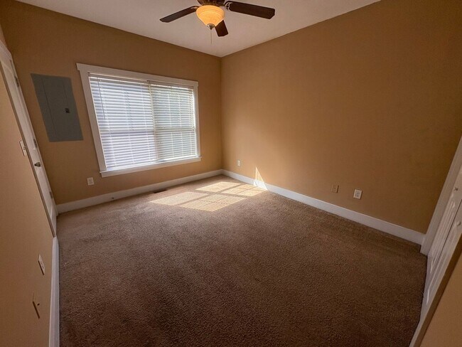 Building Photo - PRE-LEASING FOR AUGUST 2026!