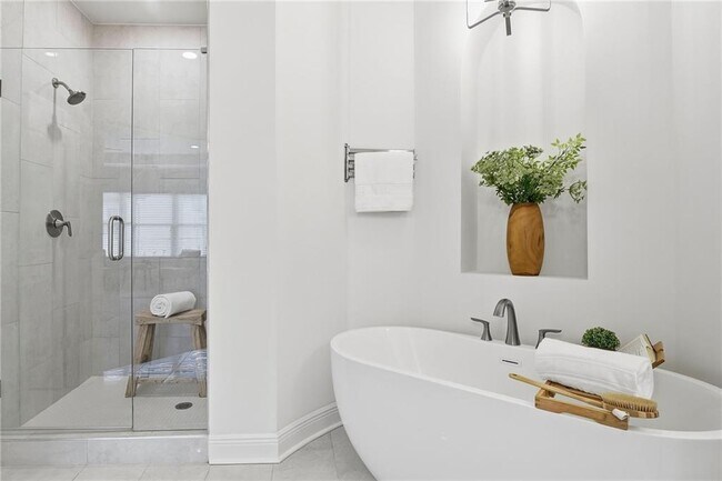 Building Photo - 110 Via Roma