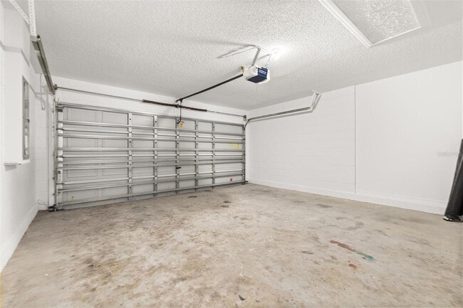 Building Photo - 624 Blake Ave