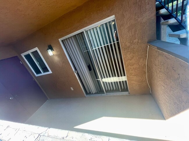 Building Photo - 526 Calle Montecito