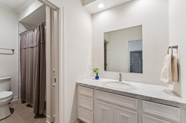 Building Photo - 7 Marilane St