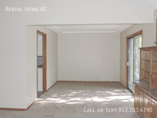 Building Photo - 13828 W 110th Terrace
