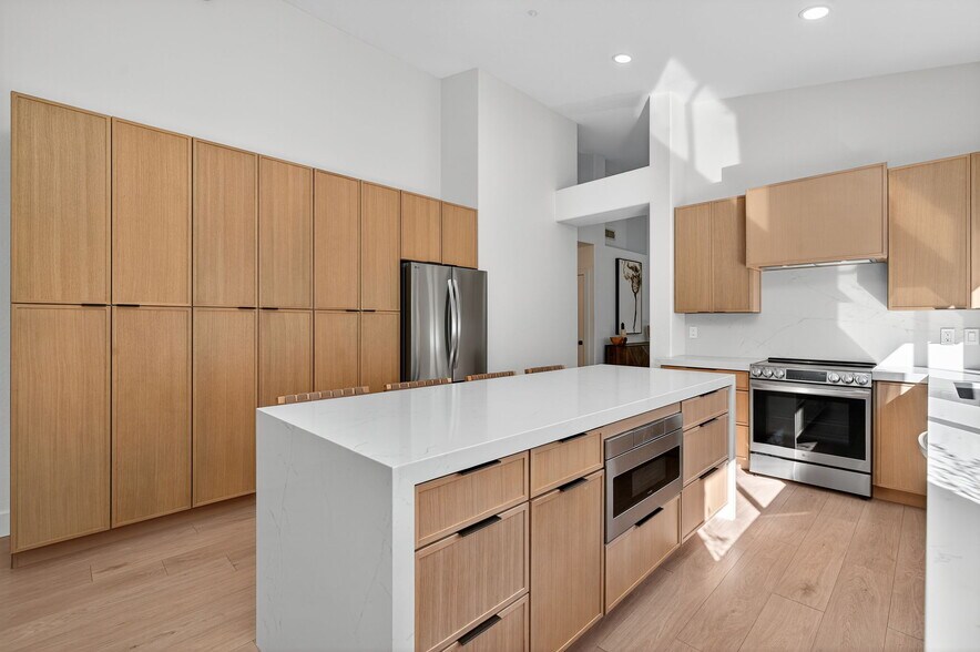 Building Photo - 7449 E Whistling Wind Way