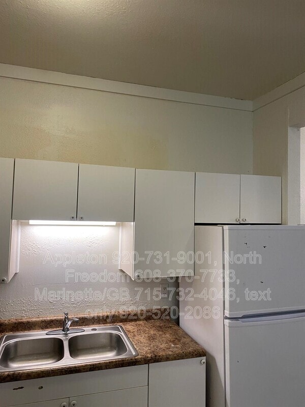 Building Photo - S7559 US-12