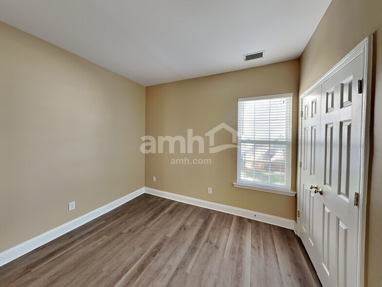 Building Photo - 9319 Stawell Dr