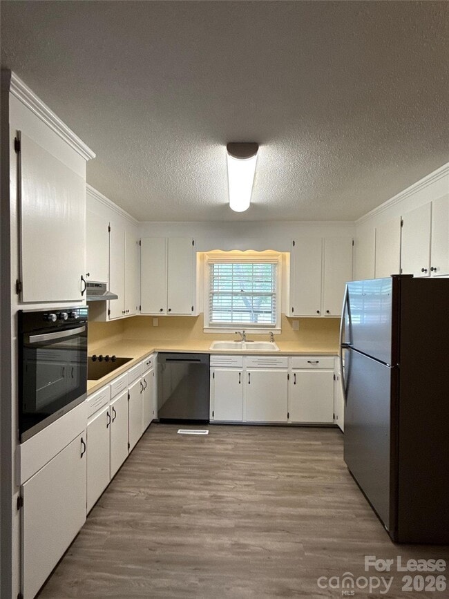 Building Photo - 112 NC-218