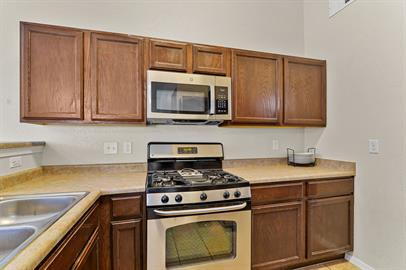 Building Photo - 4-Bedroom with 2 Full Baths in Northeast, El Paso!