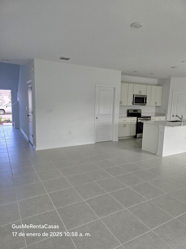 Building Photo - Westview Single Family Home 4 beds 2,5 Baths