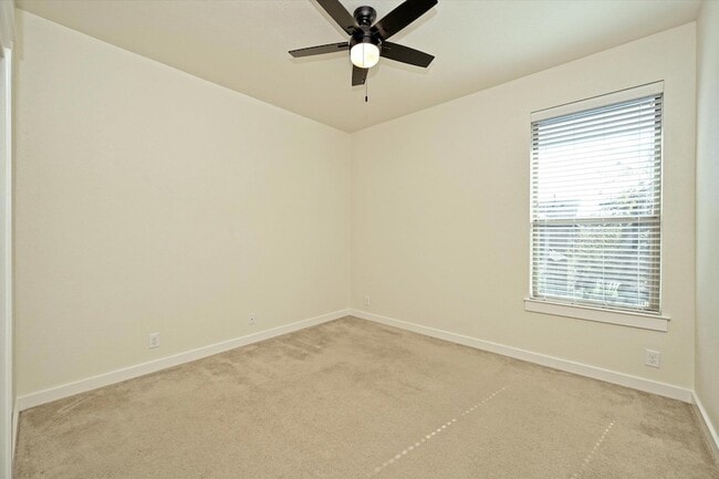Building Photo - 2101 Rivers Edge Way