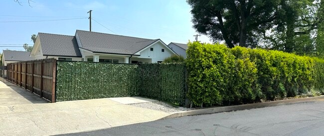 Building Photo - 6342 Murietta Ave