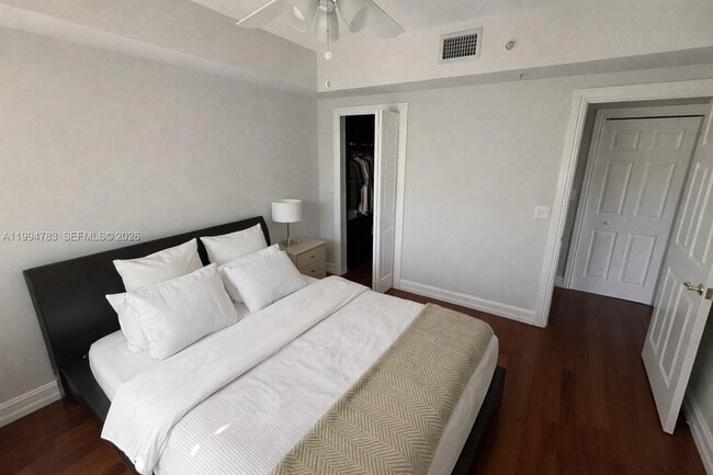 Building Photo - 101 Sidonia Ave