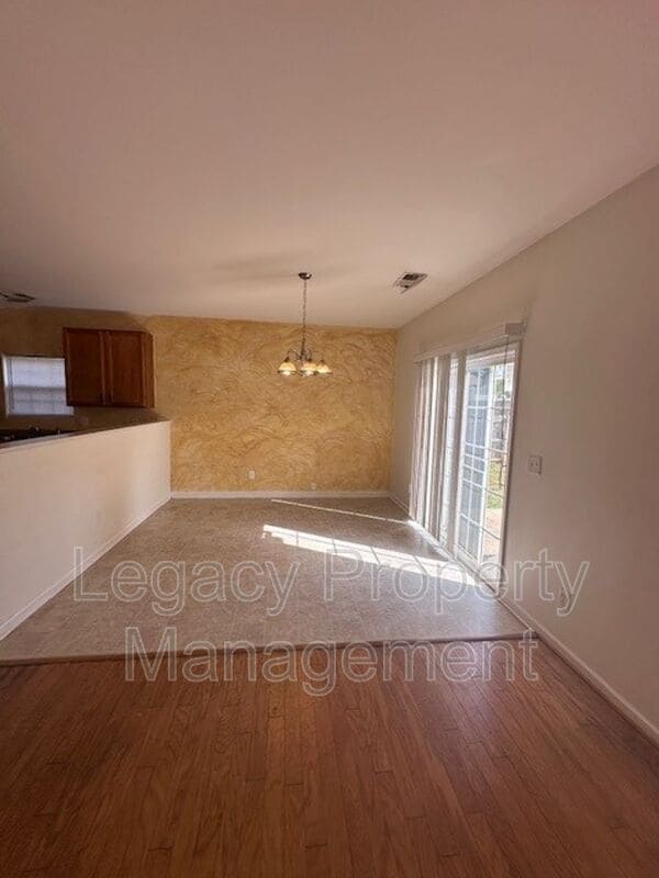 Building Photo - 1608 Brambleton Ct