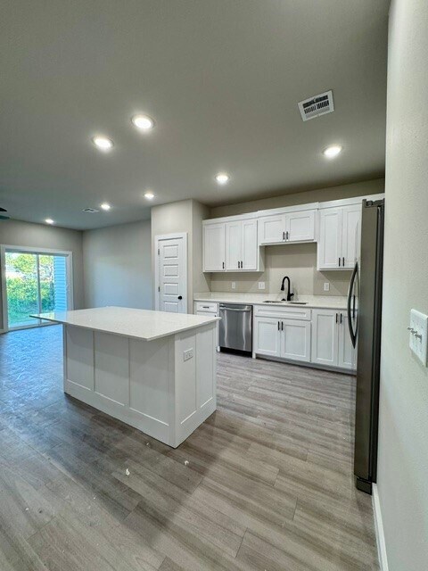 Building Photo - 1806 Azlin Pl
