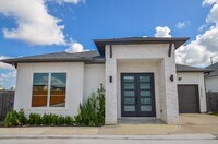 Building Photo - 18526 Bridgeway Ln