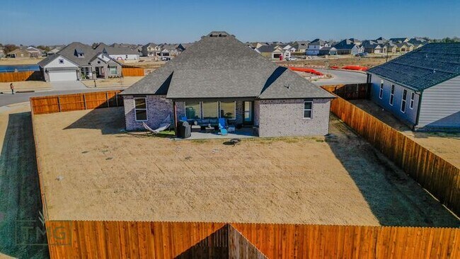 Building Photo - Owasso Dream Home! New Construction! Encla...