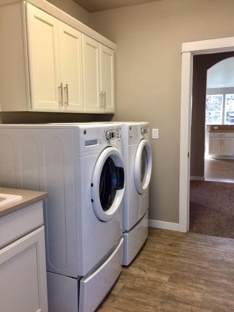 Building Photo - 4742 SW Volcano Ave