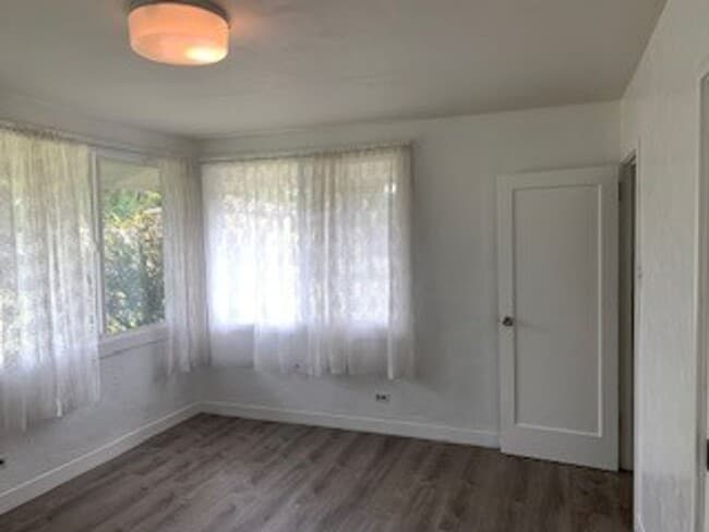 Building Photo - 186 Ohana St