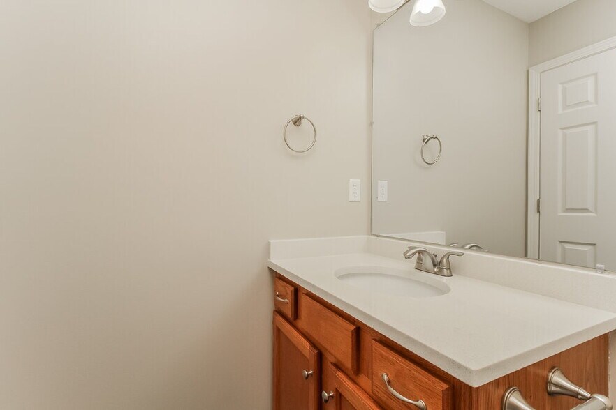Building Photo - 3609 Bentfield Dr