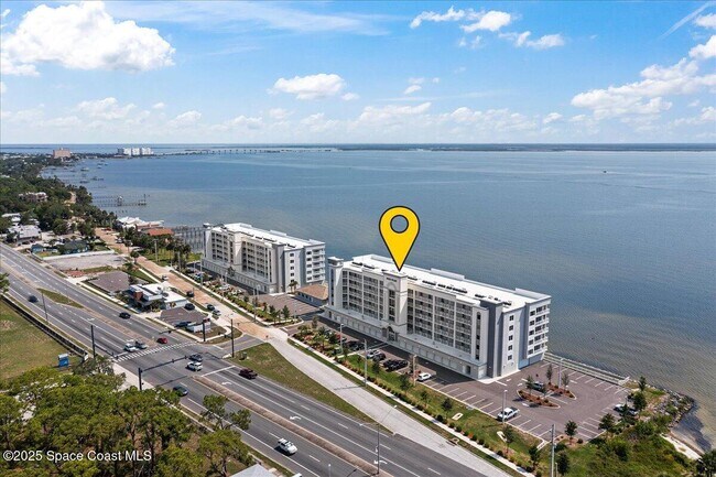 Building Photo - 1825 Riverside Dr