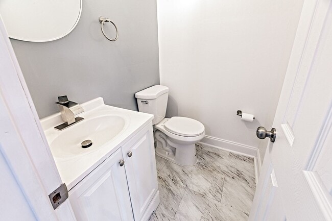 Building Photo - 3 Bedroom, 1.5 bath home in the City of Wilmington