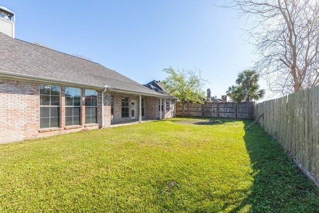 Building Photo - 6235 Gracemount Ln