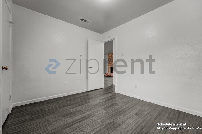 Building Photo - 4708 Carsonhill Dr