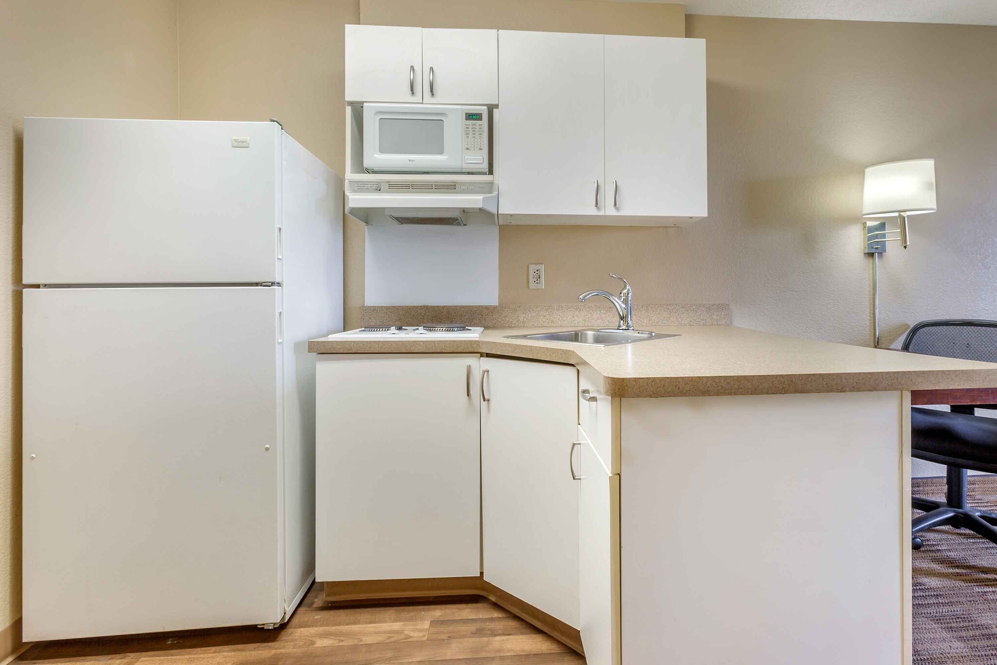 Building Photo - Furnished Studio-Phoenix - Deer Valley