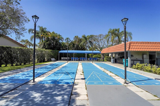 Building Photo - 8980 S Hollybrook Blvd