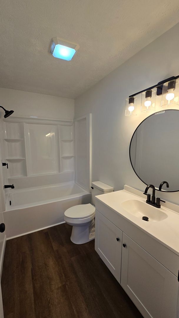 Building Photo - 2 bed/ 1.5 Bathroom Townhouse Church Hill,...