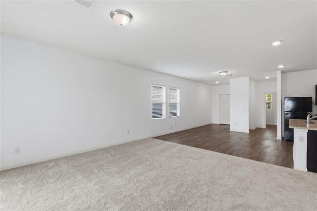 Building Photo - 211 Shiro Dr