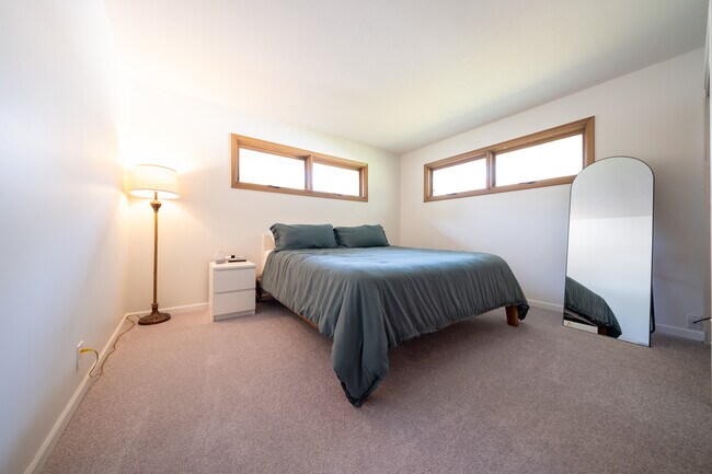 Building Photo - 4517 W 113th St