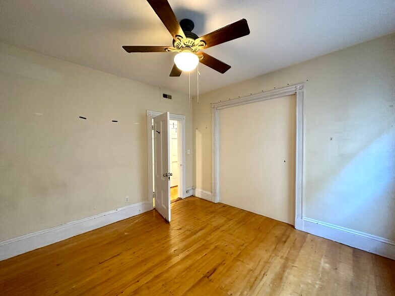 Building Photo - 5 Sachem St