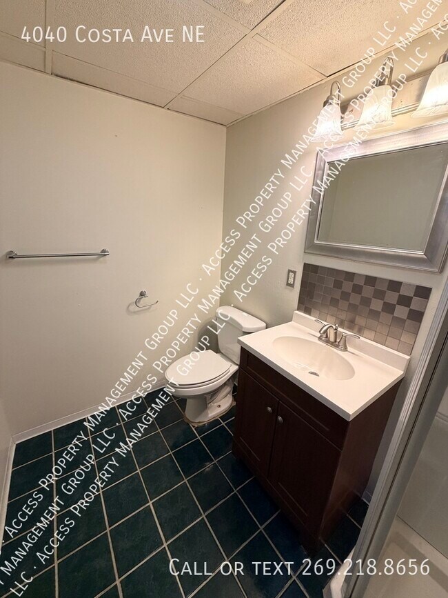 Building Photo - 4040 Costa Ave NE