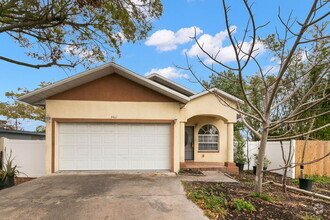 Building Photo - NEWLY RENOVATED Home For Rent in St Peters...