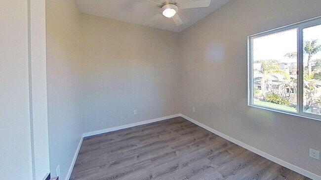 Building Photo - 5124 Leo St