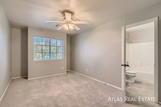 Building Photo - 5821 Alisa Roberts St