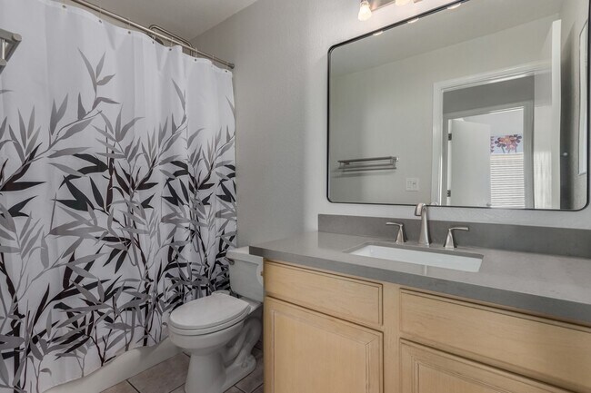Building Photo - Custominzed home with lots of upgrades and...